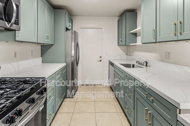 Foto del edificio - 911 Civic Center Dr