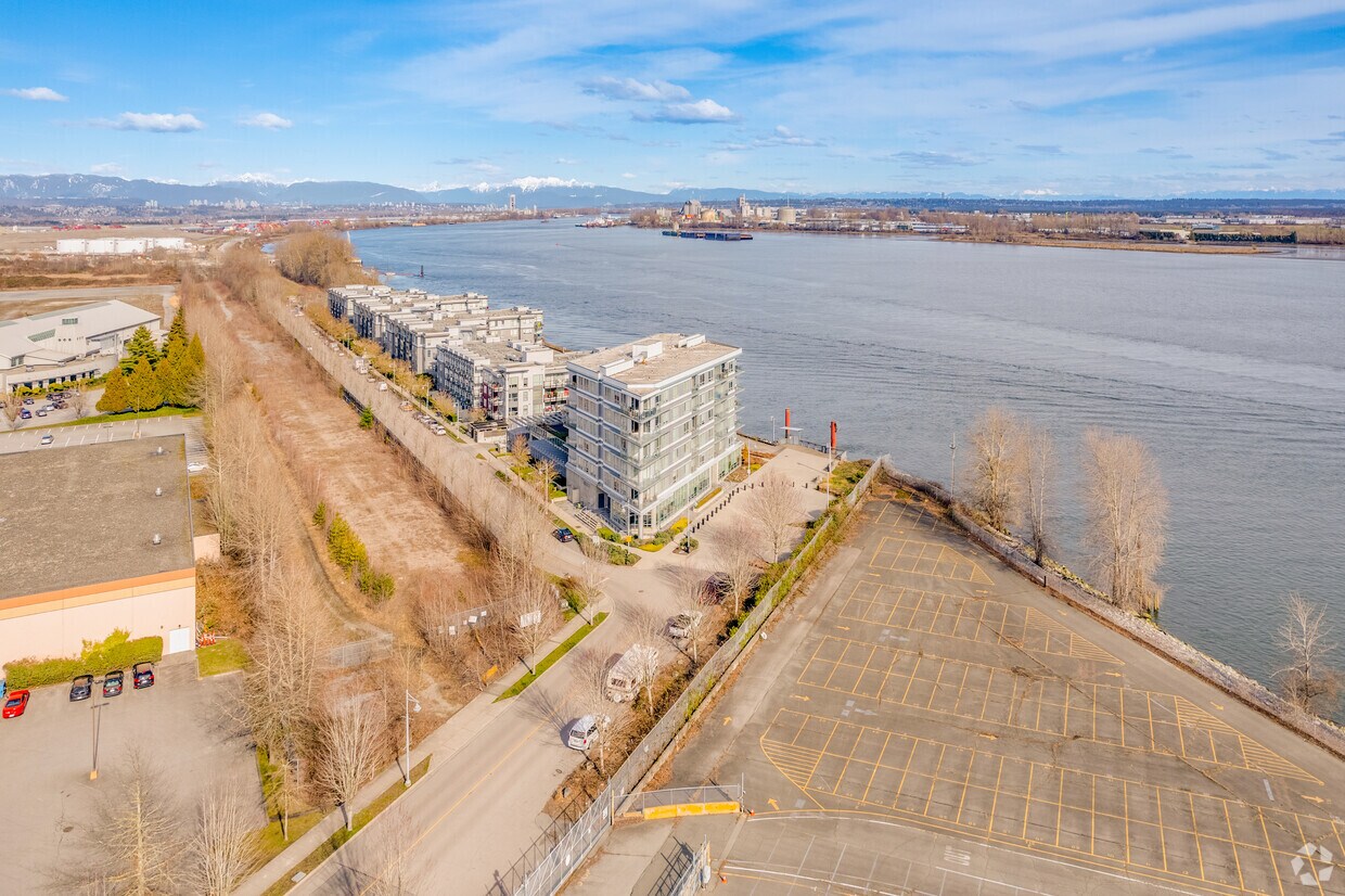Photo aérienne - Riverport Flats R5