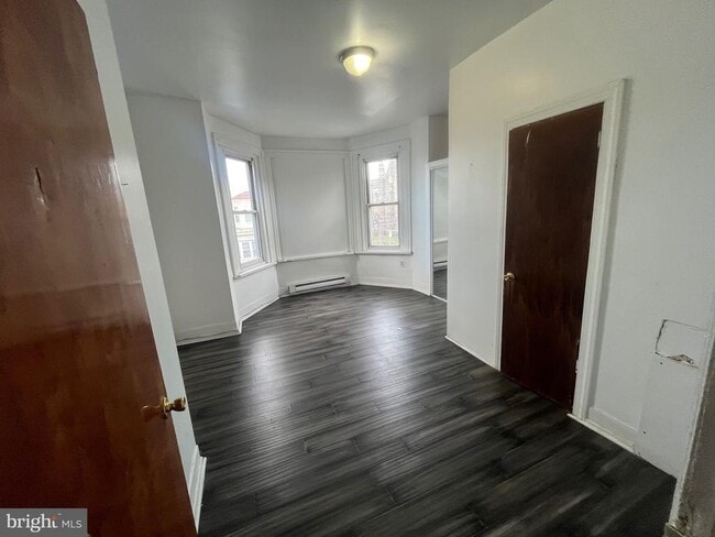 Building Photo - 5400 Catharine St