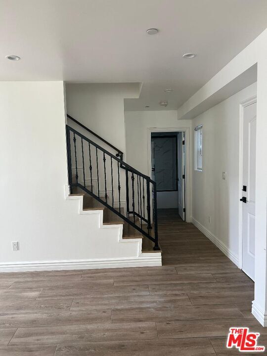 Building Photo - 10224 La Reina Ave