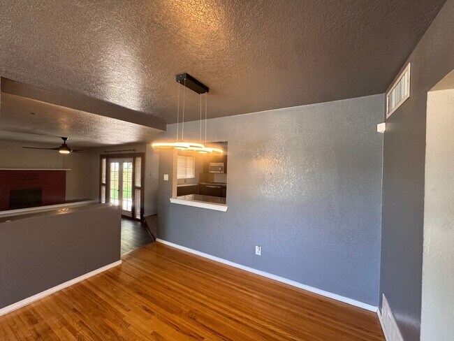 Foto del edificio - Beautiful 3 bedroom 2 bath.