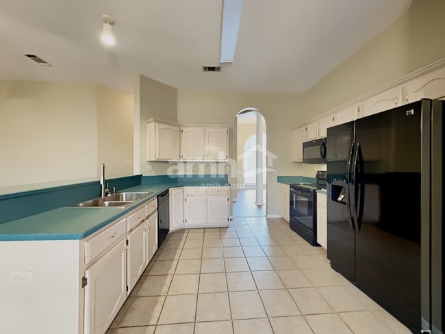 Foto del edificio - 1226 Sweetie Dr