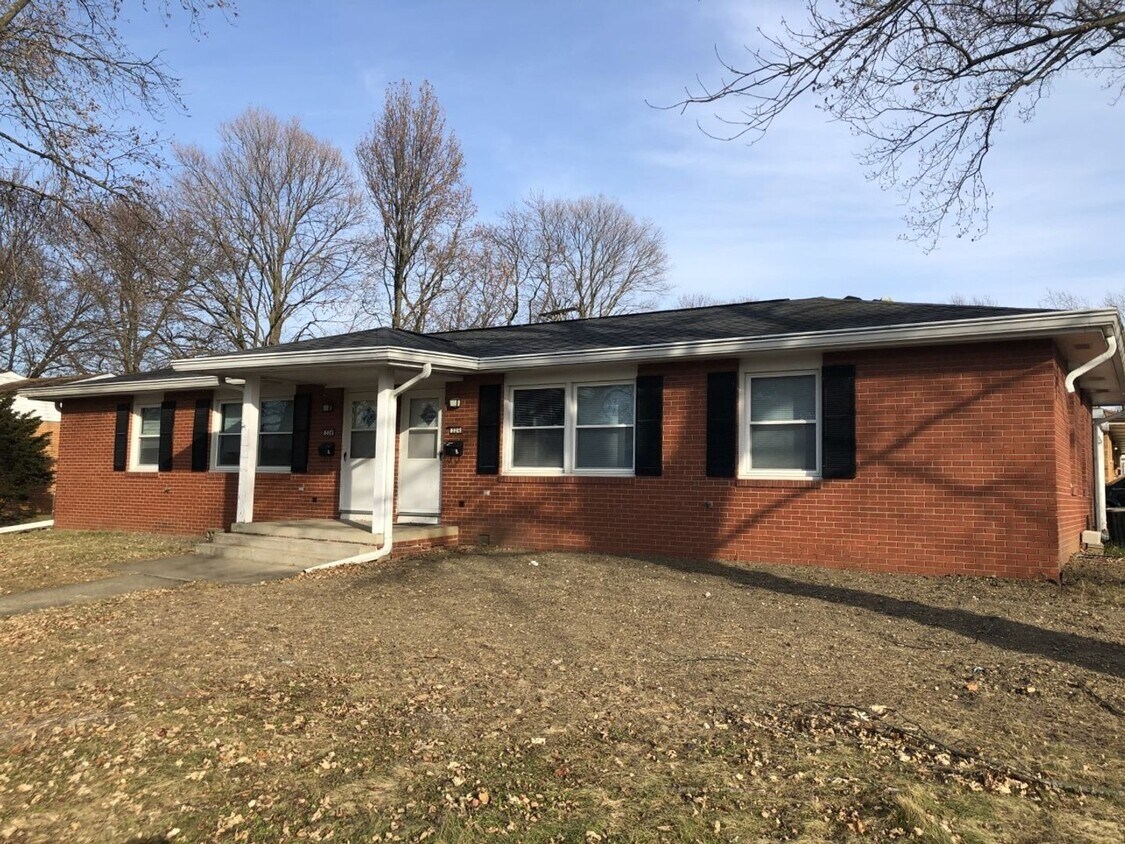 Primary Photo - 224 Sherwood Way