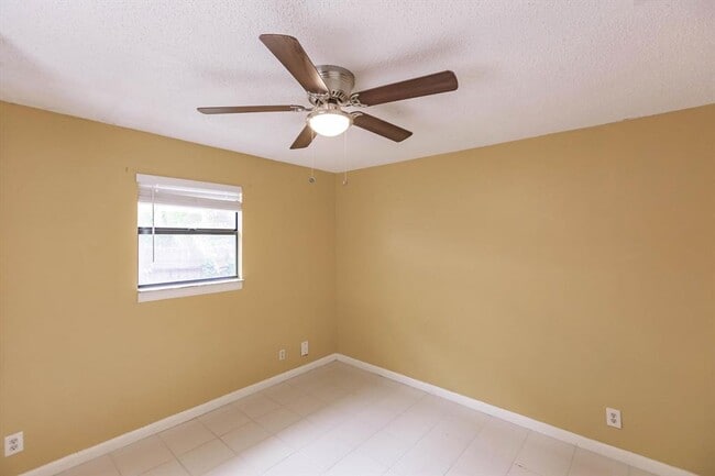 Foto del edificio - 1786 SW 22nd St