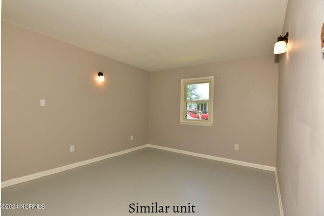 Building Photo - 312 Roosevelt Rd