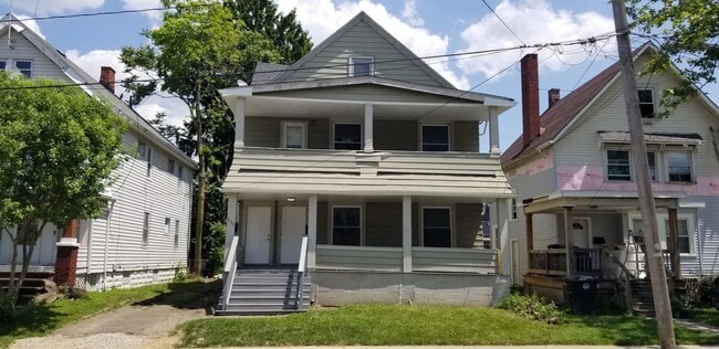 Building Photo - 2053 W.99th
