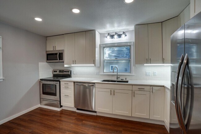 Building Photo - 4512 Rahel St