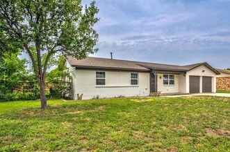 Building Photo - 809 Michelle Dr