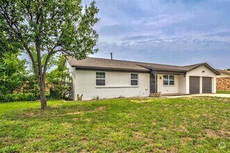 Building Photo - 809 Michelle Dr
