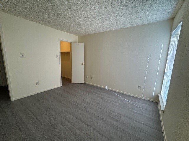 Foto del edificio - 8315 Jorine Dr