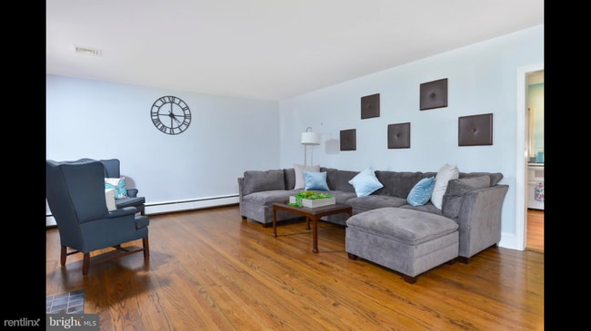 Building Photo - 3 br, 2 bath House - 202 Friendship Road