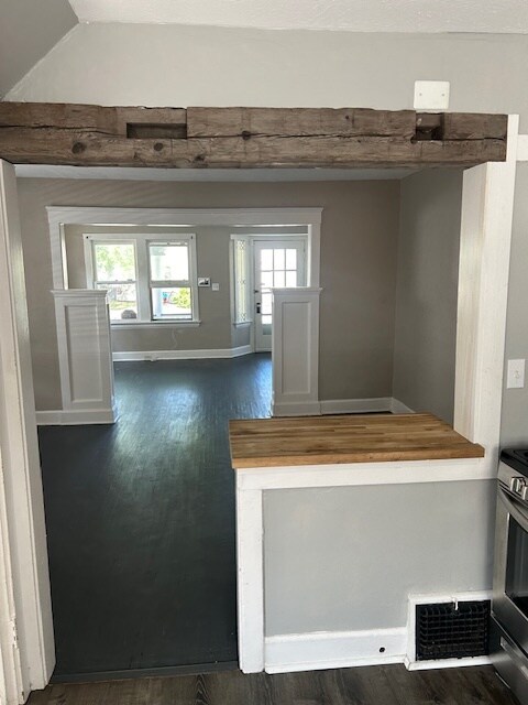 Foto del edificio - 14811 Hilliard Rd