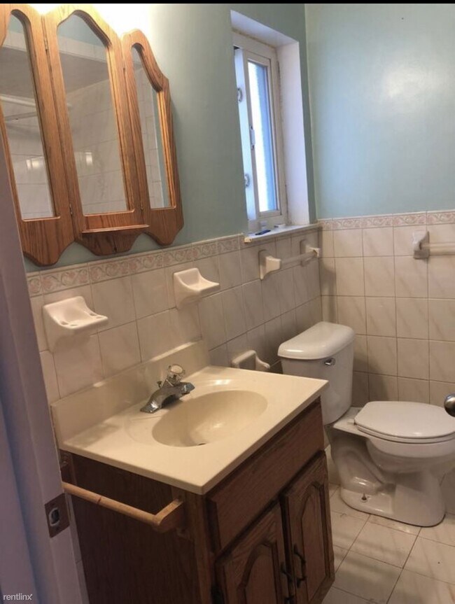 Foto del edificio - 3 br, 2.5 bath House - 15262 E 13 Mile Rd