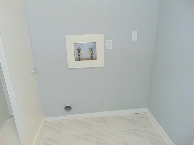 Foto del edificio - 5958 Lake Trace Cir
