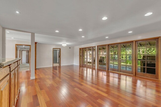 Foto del edificio - 16553 Hartsook St