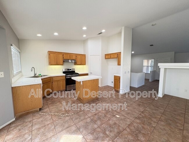 Building Photo - 83381 Greenbrier Dr