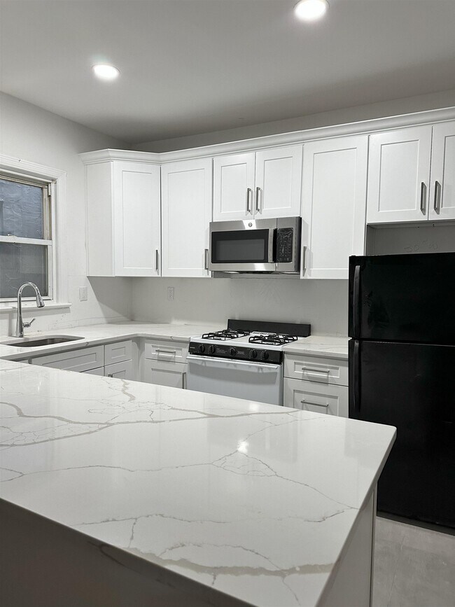 Foto del edificio - 7405 Broadway