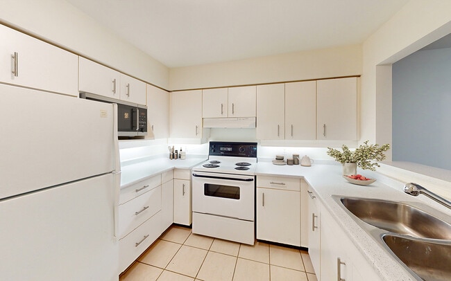 Building Photo - Spacious 1bd/1ba at Broadway & Alma