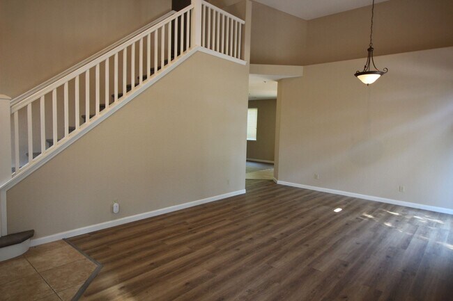 Foto del edificio - 4 Bedroom Home in Cloverdale