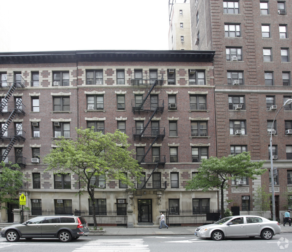 Building Photo - 57-59 E 96th St