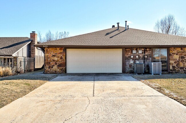 Foto del edificio - Ottawa Pl Duplex