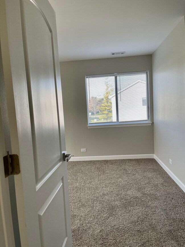 Building Photo - 336 Mulberry Ct