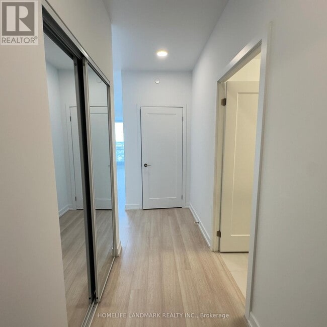 Photo du bâtiment - 9763 Markham Rd