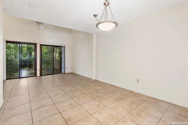 Foto del edificio - Spacious 2BR/2BA Townhome in SW Gainesville | $1,450/mo