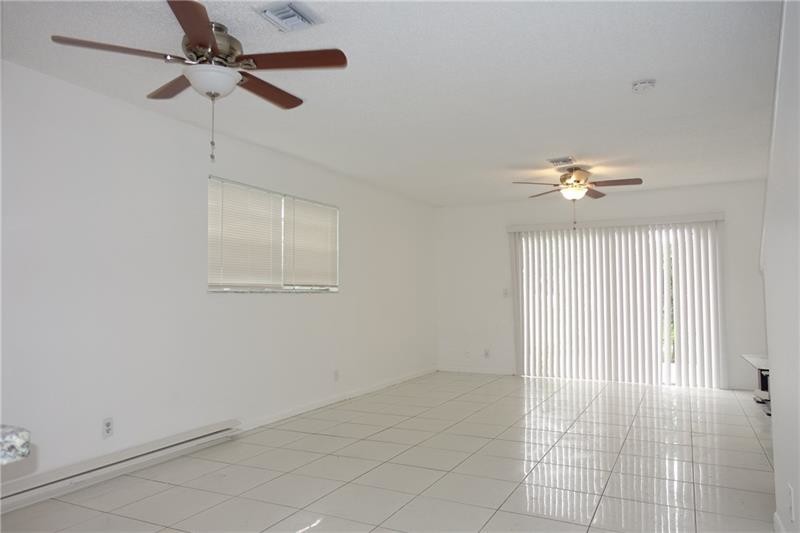 Foto principal - 8201 Fairway Rd