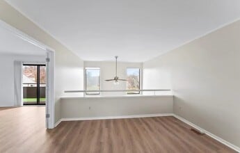 Building Photo - 708 Preston Ct
