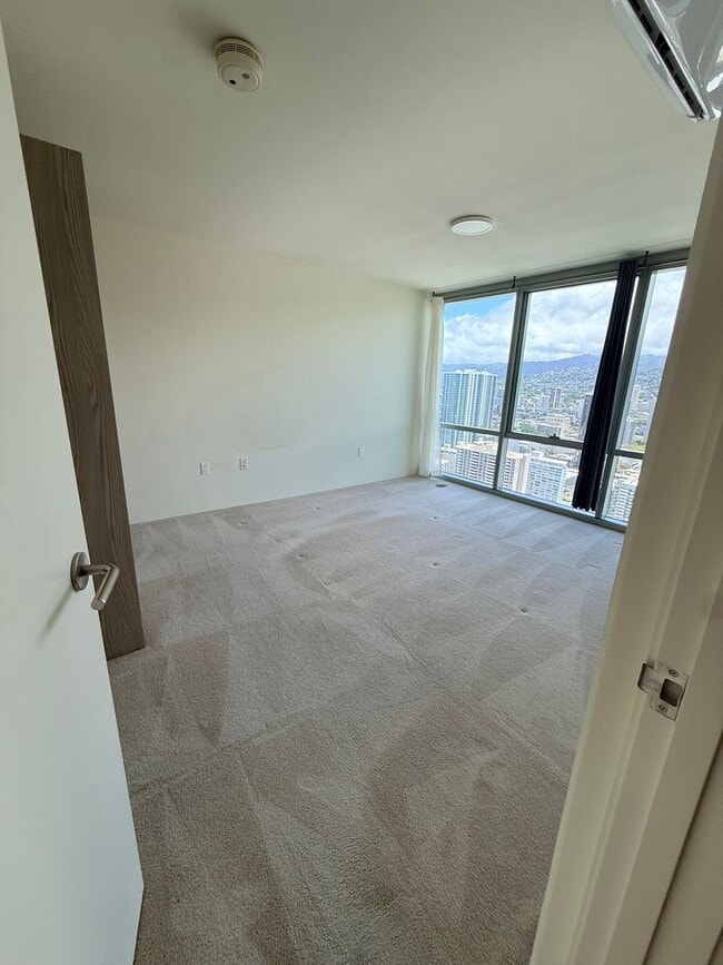 Foto del edificio - Prime Location- Kapiolani Residence 43d floor- Great views!