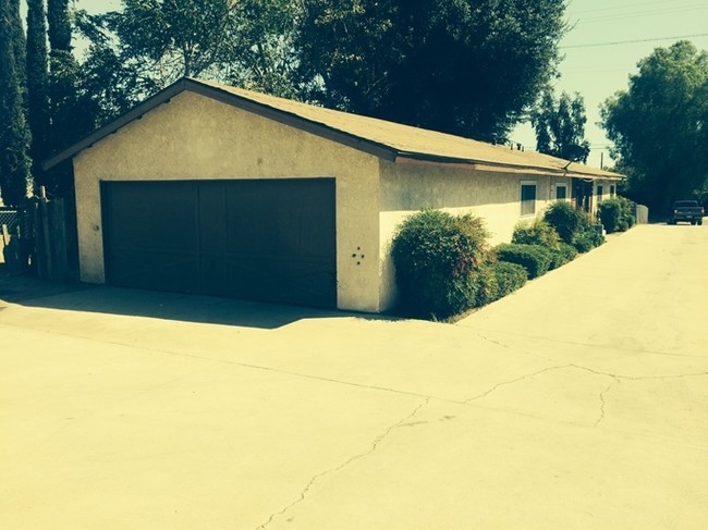 Garage on left side - 203 E Belmont St