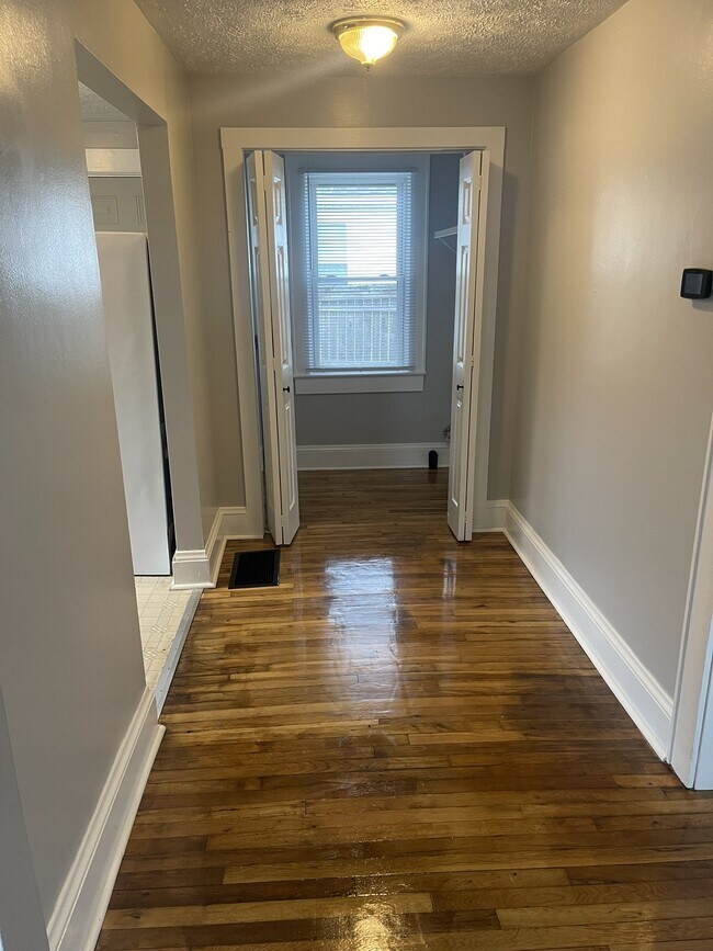 Foto del edificio - 645 W North St