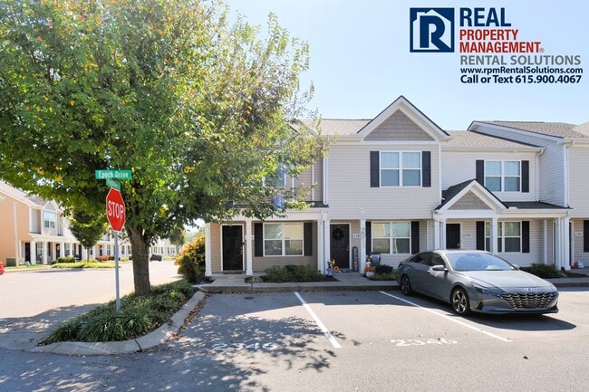 Adorable end unit 2BR/2.5BA townhome by MT... - Adorable end unit 2BR/2.5BA townhome by MT...
