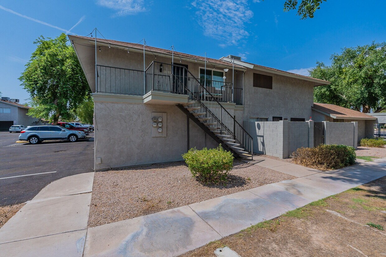 8460 E Roosevelt St, Scottsdale, AZ 85257 - Condo for Rent in Scottsdale, AZ  | Apartments.com, image size:1240x826