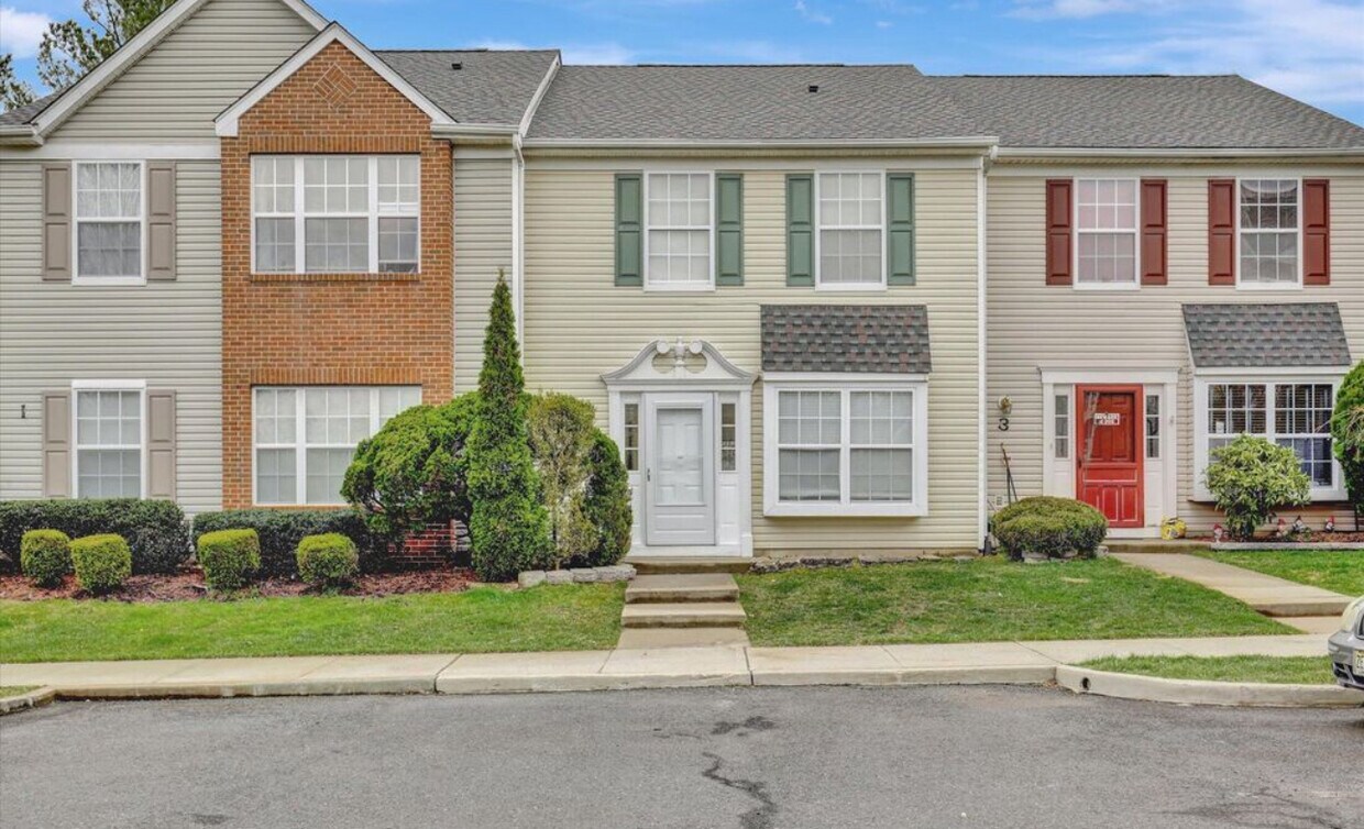 Primary Photo - 32 Oliver Ct