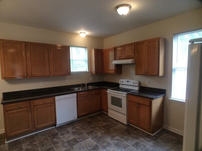 Foto del edificio - 854 N Grand Ave NW