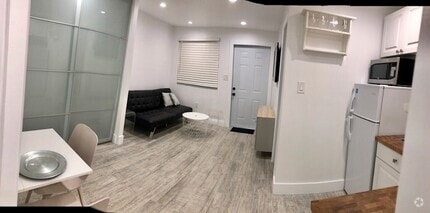 2415 SW 64th Ave