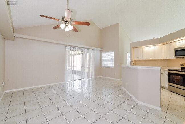 Building Photo - 238 Satinwood Cir