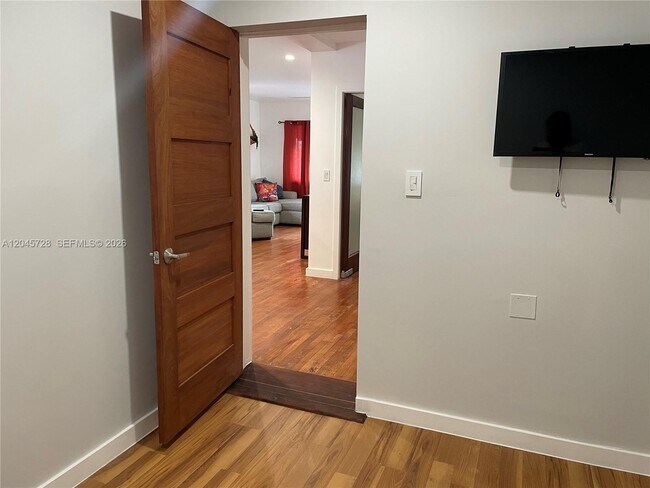 Foto del edificio - 2112 SW 60th Ct