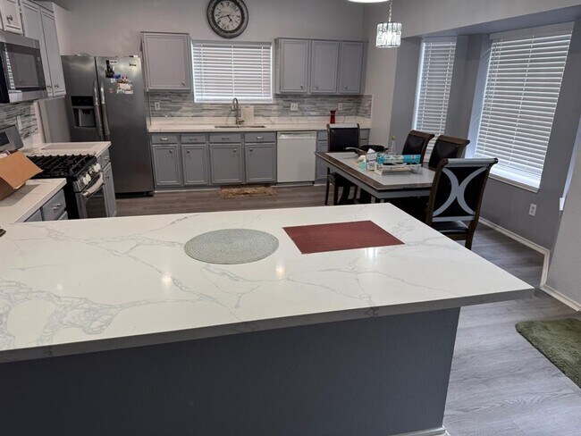 Foto del edificio - 9218 Prairie Trails Dr