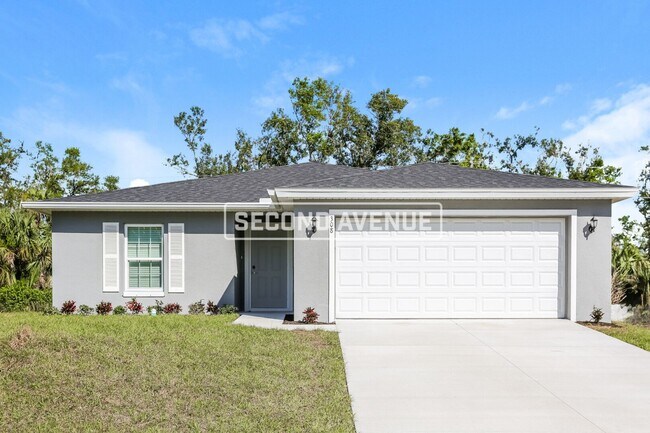 Building Photo - 308 Avanti St