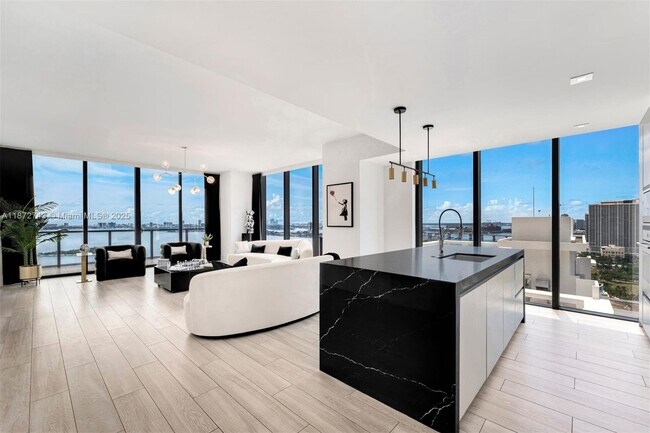 Foto del edificio - 788 NE 23rd St