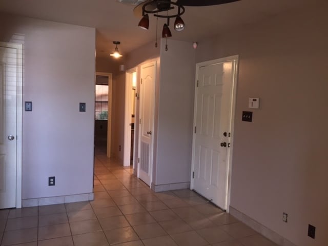 Building Photo - 9802 Cantera Ct