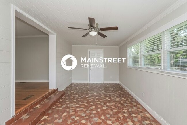 Building Photo - 3 Bedroom Pet-Friendly Home in LAKELAND, F...