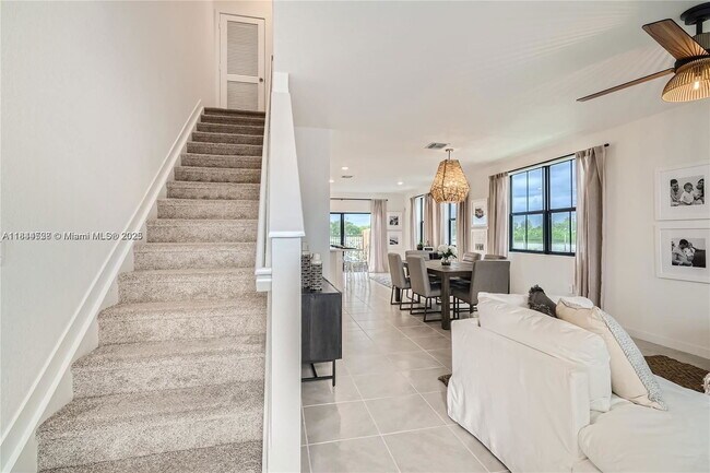 Foto del edificio - 409 NW 12th Pl