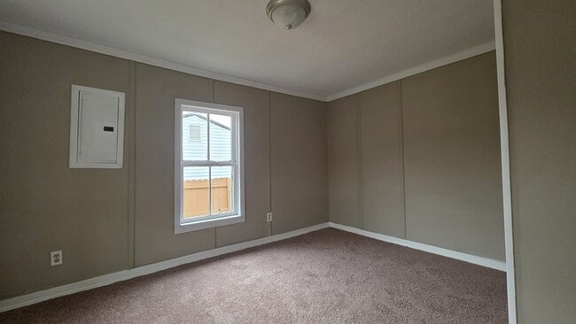 Building Photo - Totally Renovated House Now For Lease