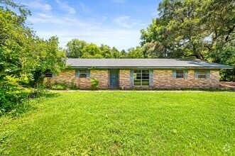 Building Photo - 1021 Lutz Loop