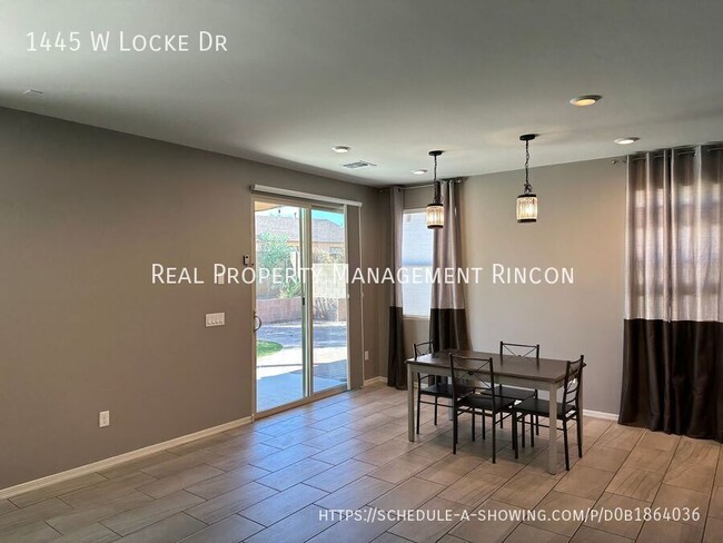 Foto del edificio - 1445 W Locke Dr