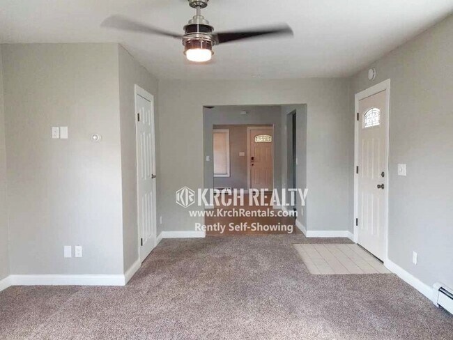 Building Photo - Adorable 3-Bedroom 2-Bathroom Home!